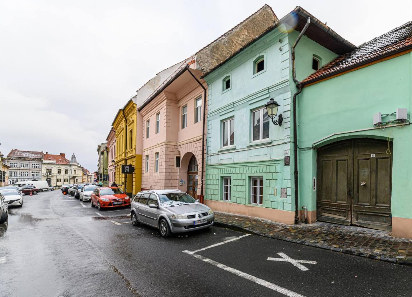 3 Min To Everything-Stylish-Modern-Old Fortress Brașov Exterior foto